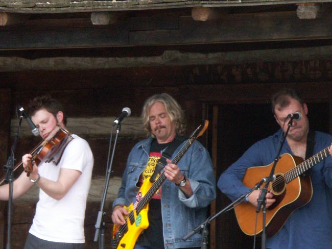 2005-04-30--11-52-24